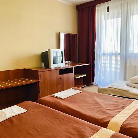 Intourist-Zakarpattia Hotel Uzhhorod Exterior photo